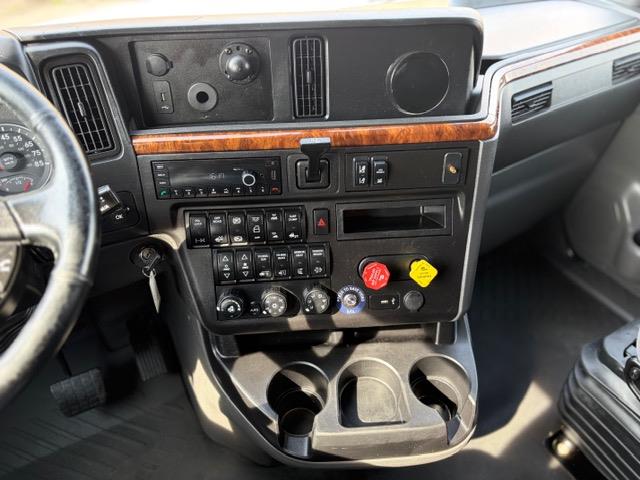 2021 International LT625-20