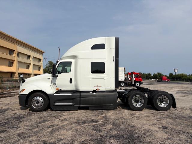 2022 International LT625-2