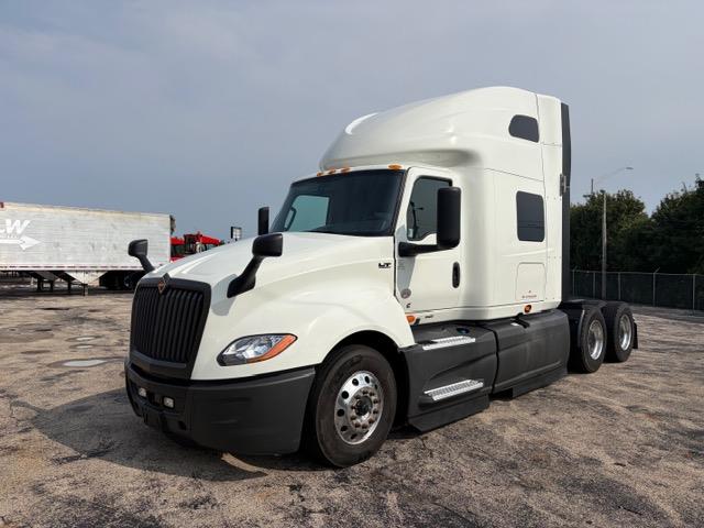 2022 International LT625-1