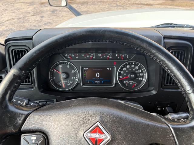 2022 International LT625-18