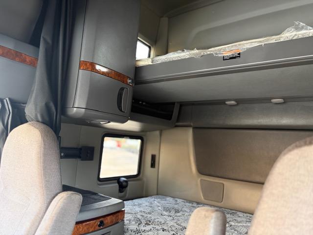 2022 International LT625-23