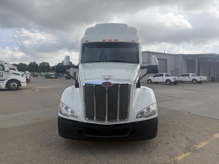 2022 Peterbilt 579-2