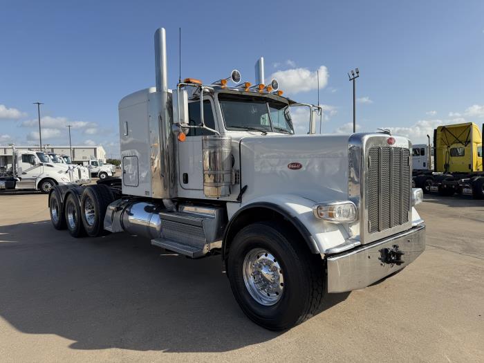 2022 Peterbilt 389-6