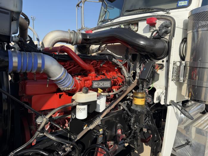 2022 Peterbilt 389-12