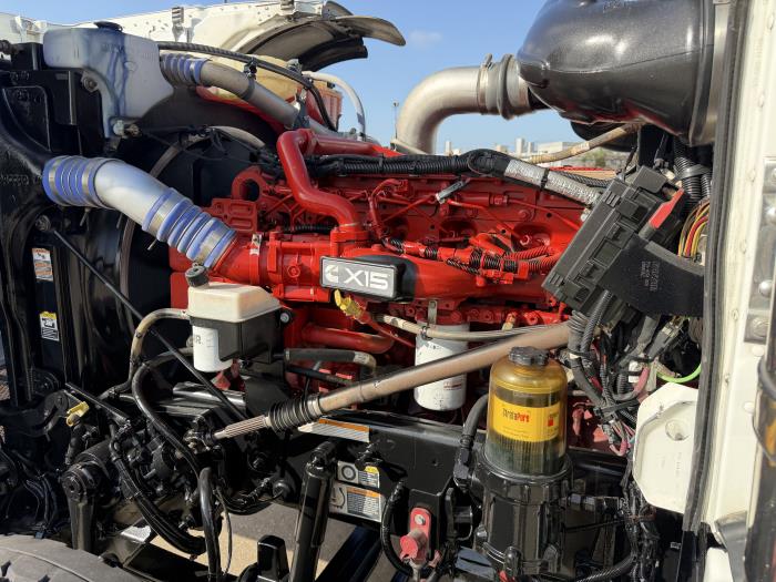 2022 Peterbilt 389-13