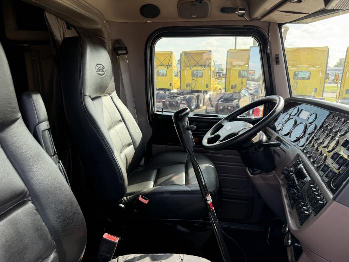 2022 Peterbilt 389-19