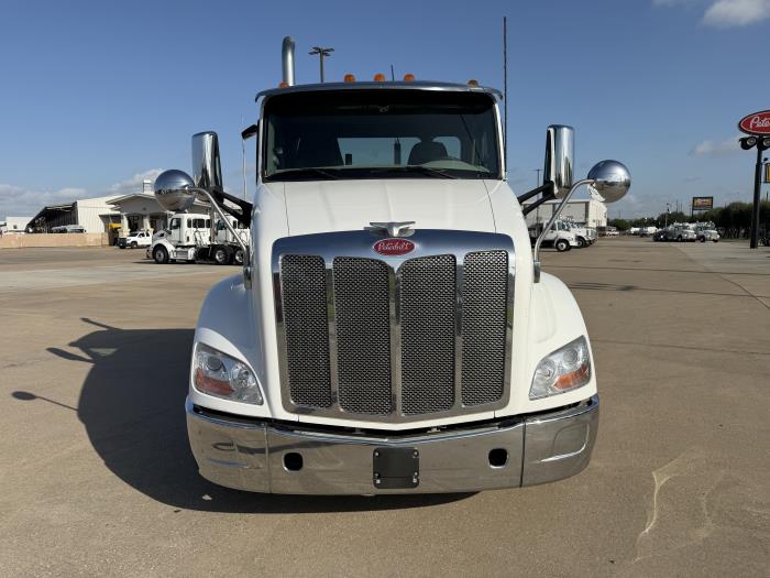 2022 Peterbilt 579-7