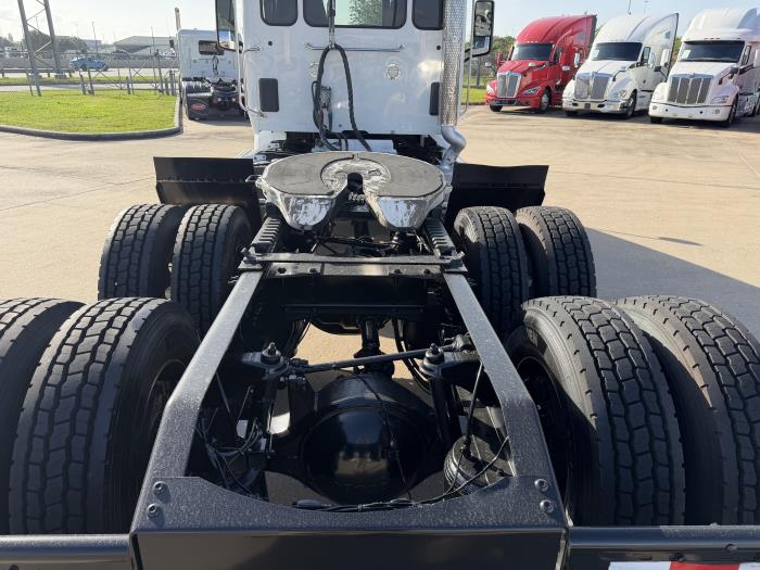 2022 Peterbilt 579-12