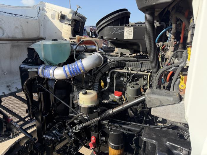2022 Peterbilt 579-16