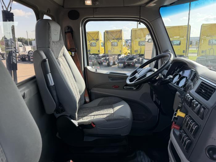 2022 Peterbilt 579-22