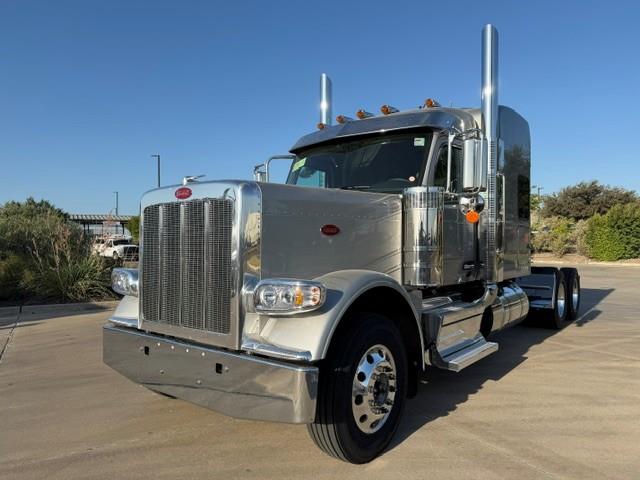 2027 Peterbilt 589-1