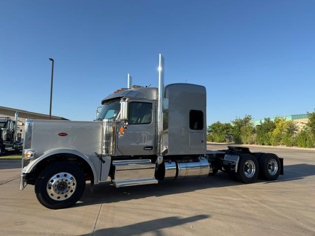 2027 Peterbilt 589-2