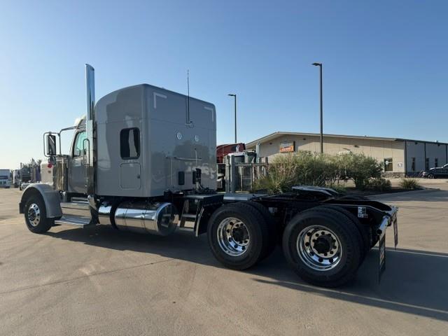 2027 Peterbilt 589-4