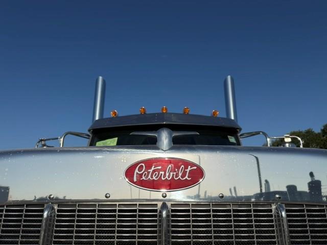 2027 Peterbilt 589-13