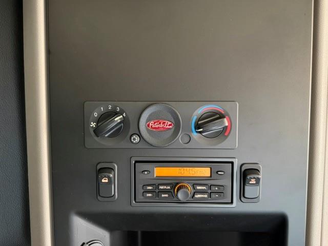 2027 Peterbilt 589-49