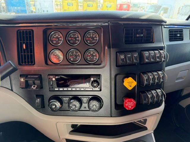 2027 Peterbilt 589-53