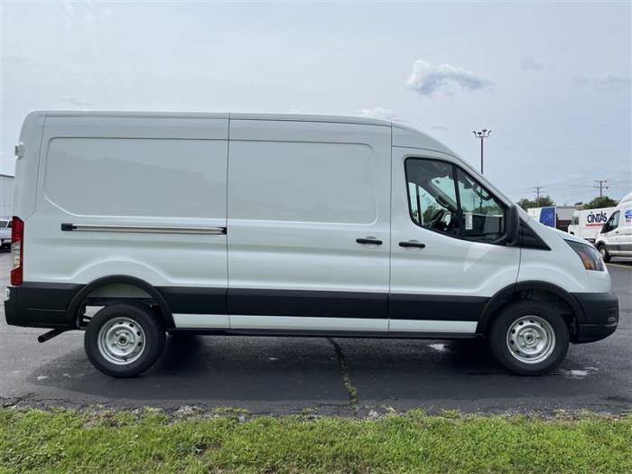 2026 Ford Transit-250-7