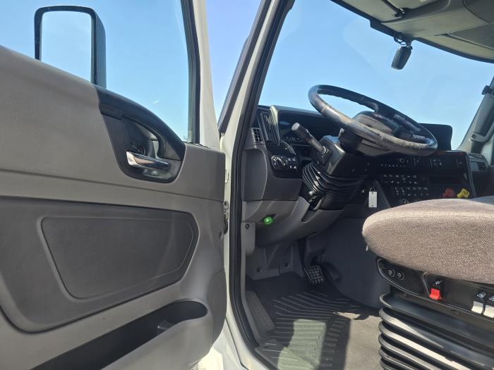 2021 International LT625-6