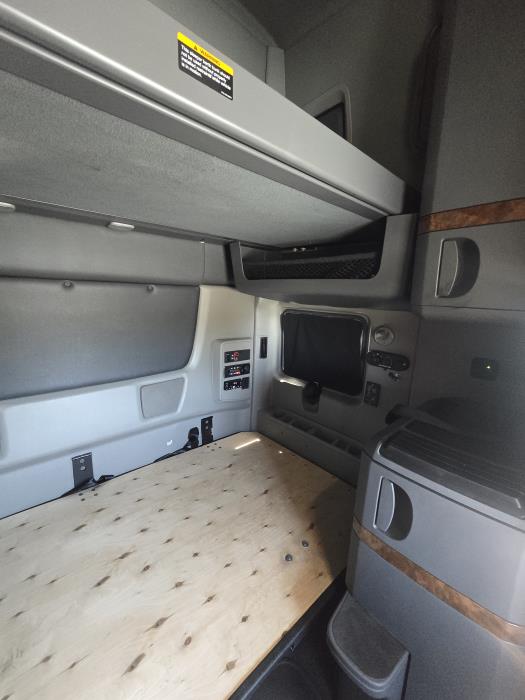 2021 International LT625-9