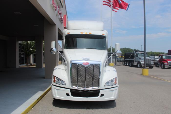 2023 Peterbilt 579-1
