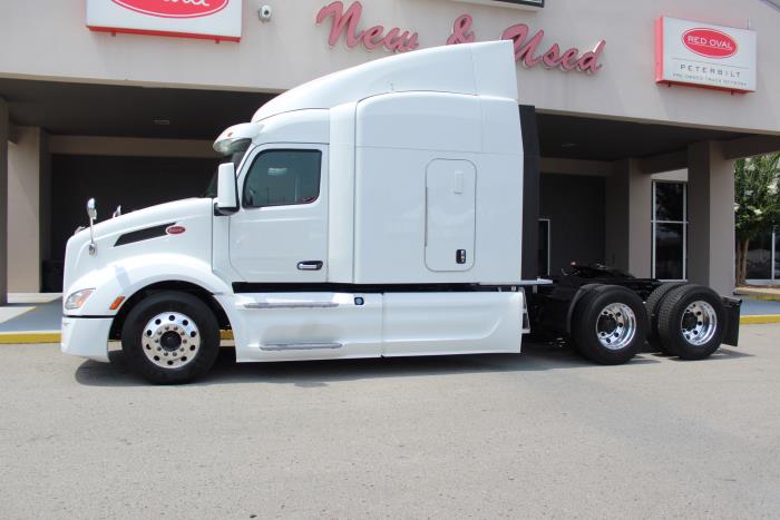 2023 Peterbilt 579-2