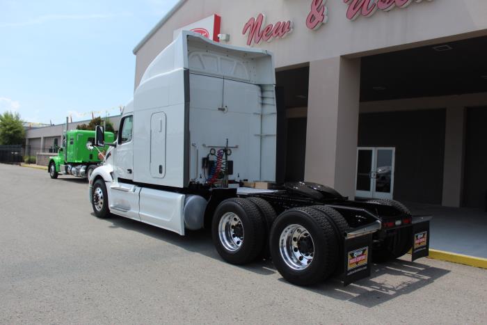 2023 Peterbilt 579-3
