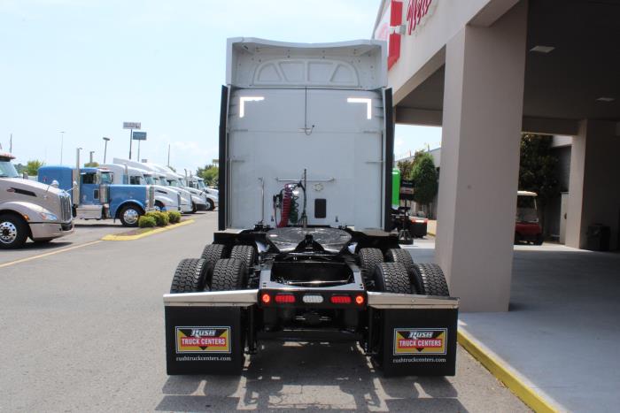 2023 Peterbilt 579-4