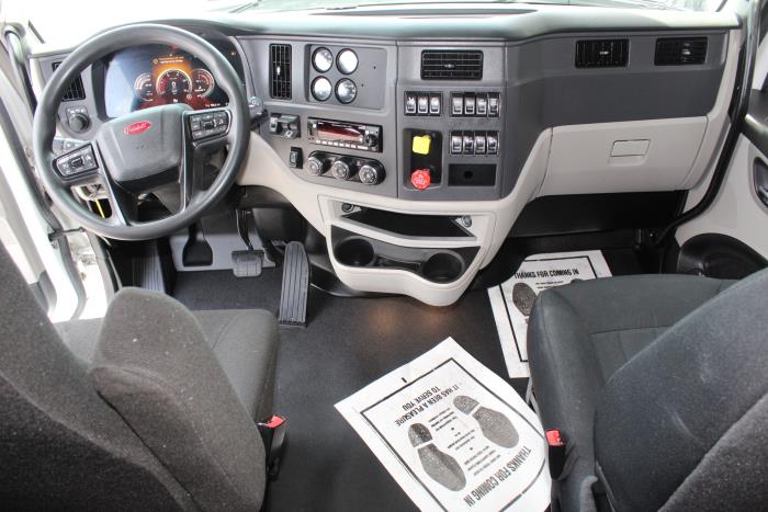 2023 Peterbilt 579-13