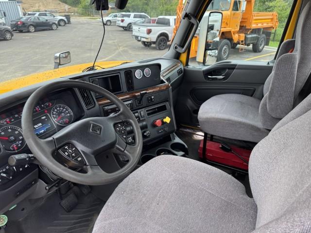 2021 International LT625-9