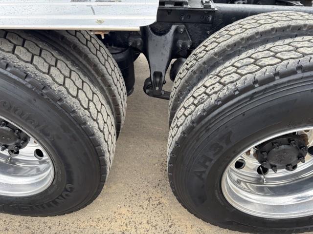 2021 International LT625-12