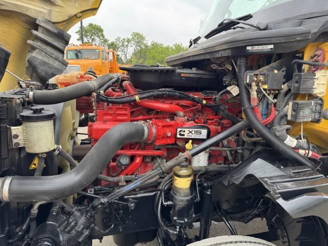 2021 International LT625-13