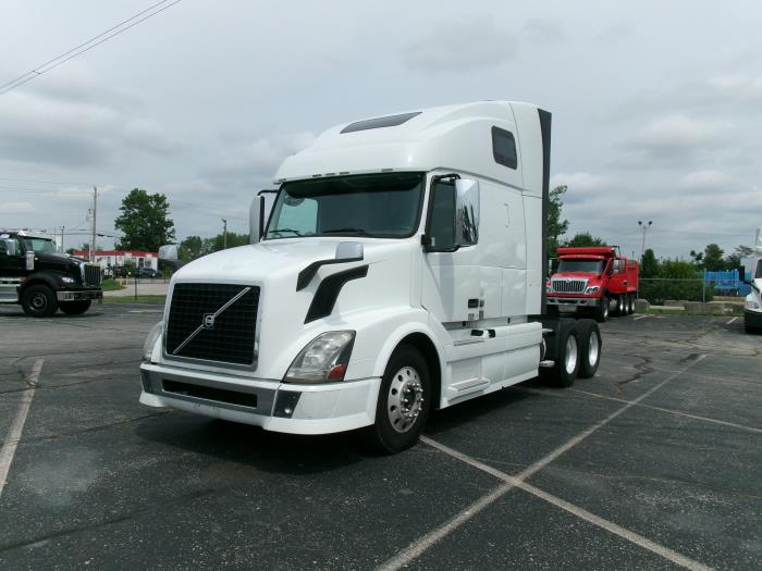 2013 Volvo VNL670-0