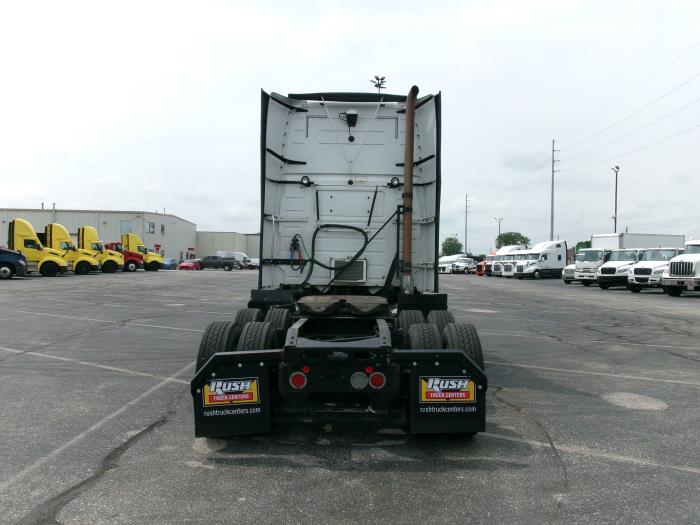 2013 Volvo VNL670-3