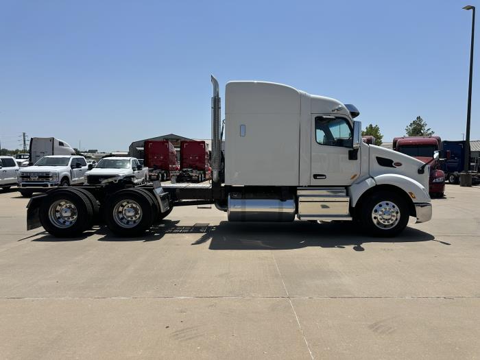 2021 Peterbilt 579-4