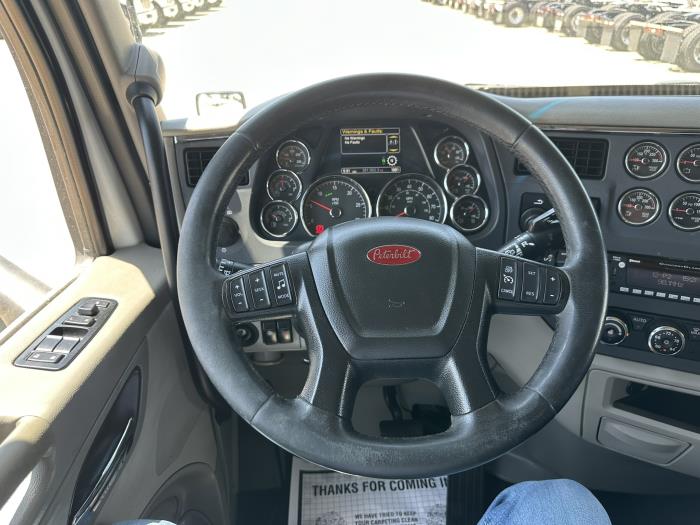 2021 Peterbilt 579-7