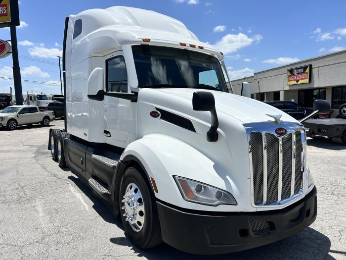 2022 Peterbilt 579-1