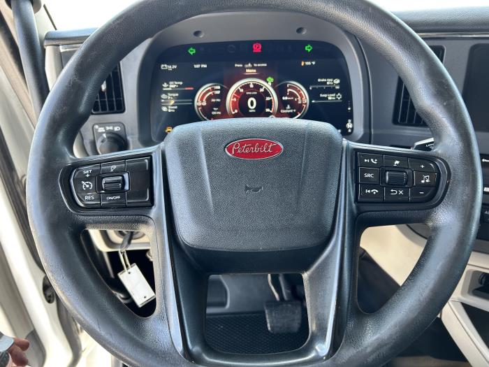 2022 Peterbilt 579-21