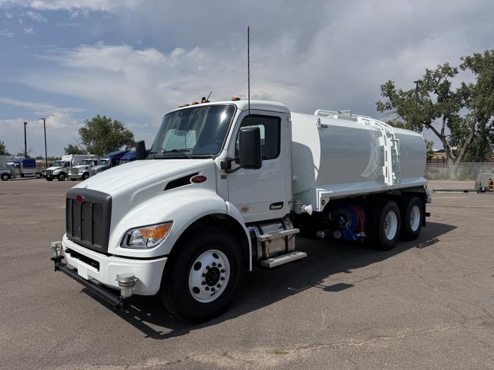 2027 Peterbilt 548-1