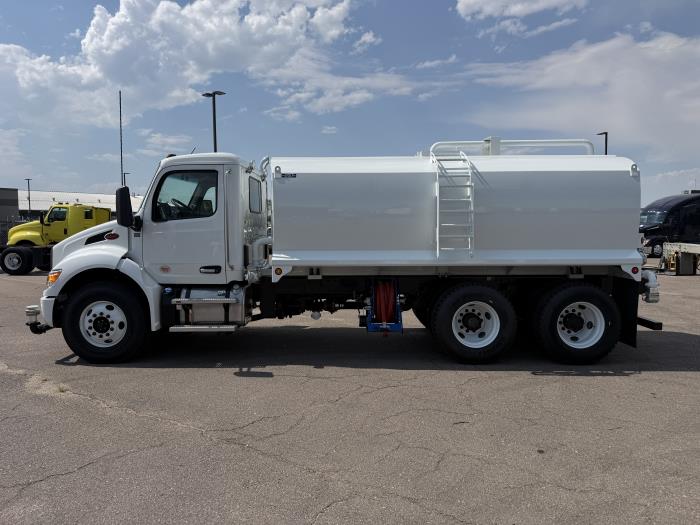 2027 Peterbilt 548-8