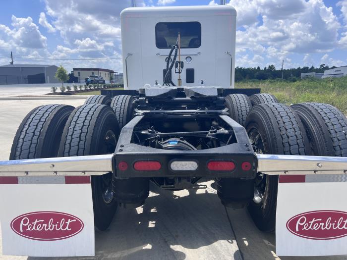 2027 Peterbilt 589-4