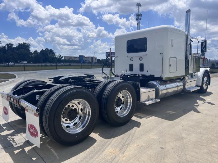2027 Peterbilt 589-5
