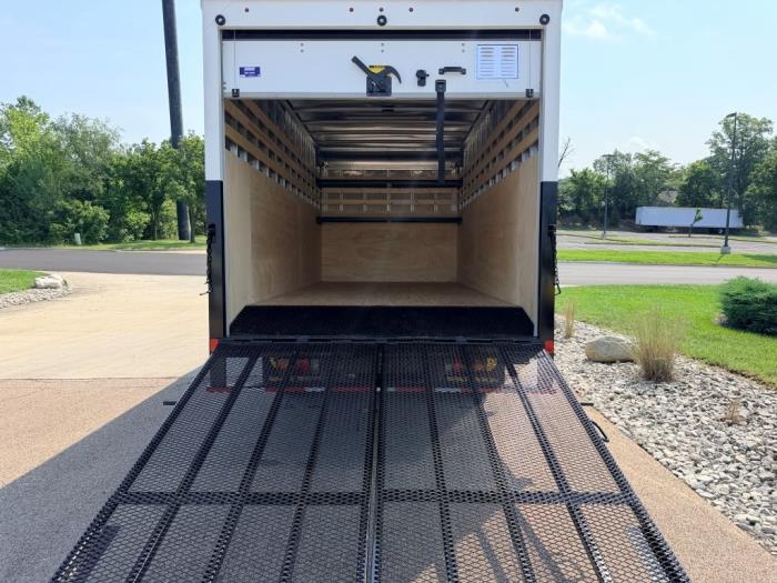 2026 Isuzu NPR-HD-6