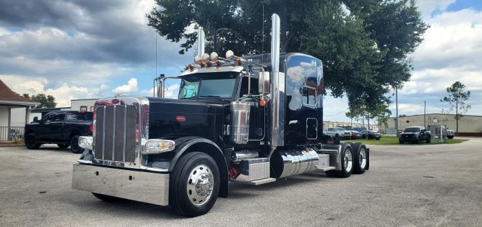 2023 Peterbilt 389 — photo 2