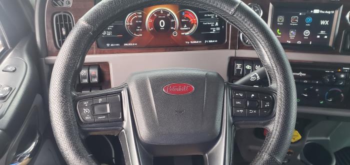 2023 Peterbilt 389-16
