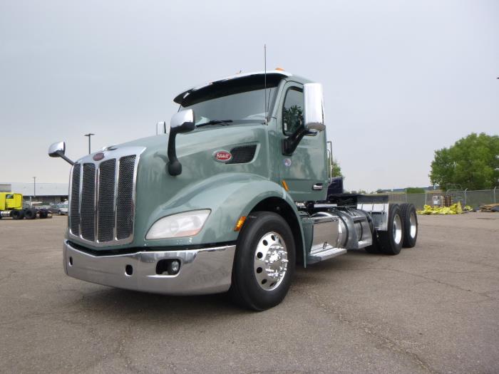 2021 Peterbilt 579-0