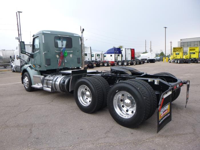 2021 Peterbilt 579-2