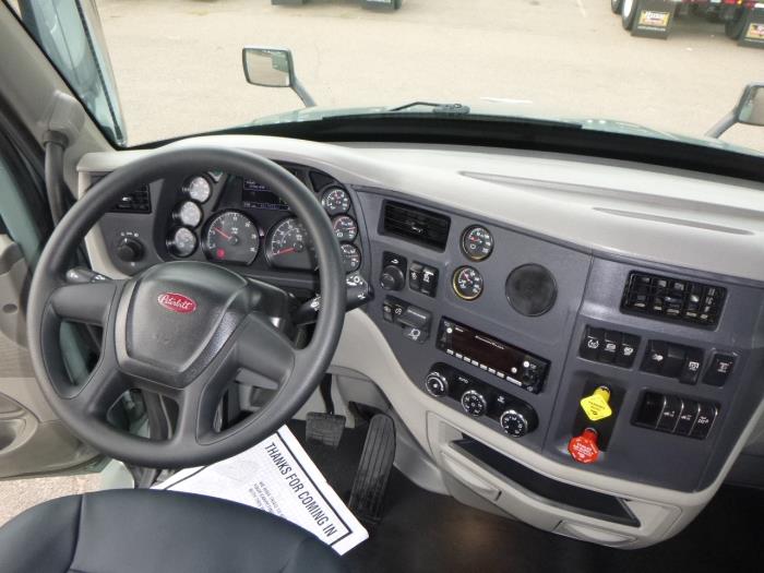 2021 Peterbilt 579-13