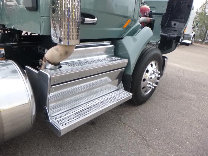 2021 Peterbilt 579-30
