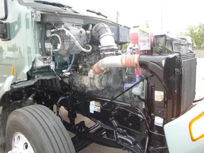2021 Peterbilt 579-33
