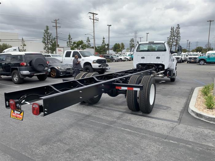 2027 Ford F-650-5